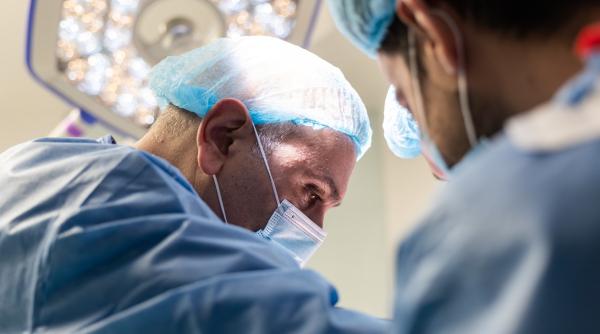 conf univ dr florin grama in cancerul de rect cea mai buna chirurgie e cea adaptata vietii pacientului dupa tratament