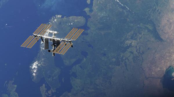 imagine spectaculoasa cu iss care intalneste venus un fotograf a reusit sa surprinda momentul