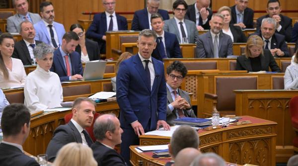 ungaria infiinteaza o noua agentie anticoruptie fidesz o compara cu politia secreta comunista
