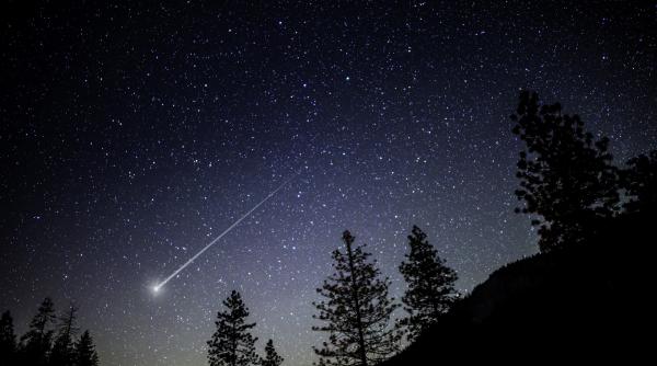 am crezut ca a luat foc un avion doi meteoriti uriasi au facut spectacol pe cer in noua zeelanda
