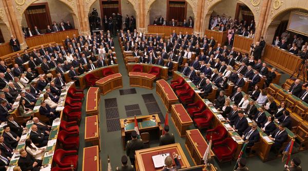 ce mesaj a tranmis noul guvern de la budapesta pentru maghiarii din transilvania bat vanturi noi in ungaria