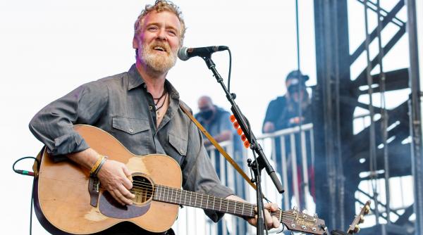 glen hansard castigator al unui oscar si cunoscut pentru rolul din filmul once a murit la 56 de ani intr un accident de motocicleta