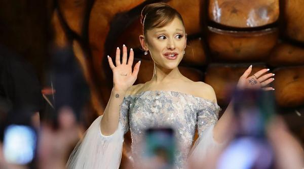 Ariana Grande în instanță cu doi hackeri pentru melodii nelansate pe dark web