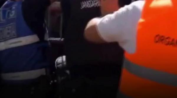 Violențe la protestul fermierilor. Oierii s-au îmbrâncit cu jandarmii. Forțele de ordine au dat cu gaze lacrimogene