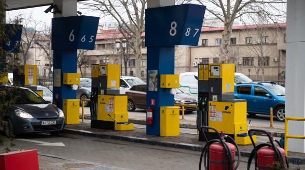 Distribuitorii de carburanți au capacitatea de a acoperi cererile în perioada următoare, conform Ministerului Energiei