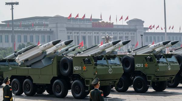Cercetători militari chinezi utilizează tehnologii AI avansate americane pentru securitatea națională.