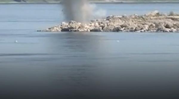 Armata intervine de urgență pe Dunăre: O stâncă uriașă va fi detonată, iar brațul Bala va fi blocat pentru a devia apa spre Cernavodă