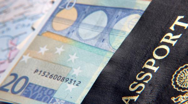 Românii plătesc o taxă pe noapte în Grecia, separat de costul cazării.