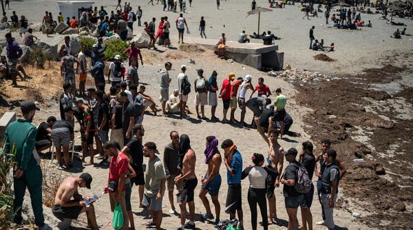 criza din exclava spaniola ceuta italia va propune crearea de centre pentru migranti in afara ue asemanatoare celor din albania