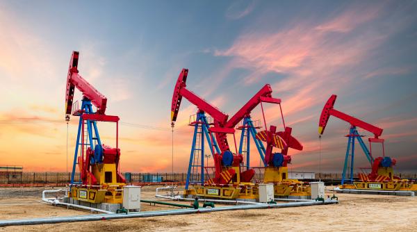 donald trump ataca companiile petroliere americane si pe seful chevron si cere sa fie scazute preturile la benzina