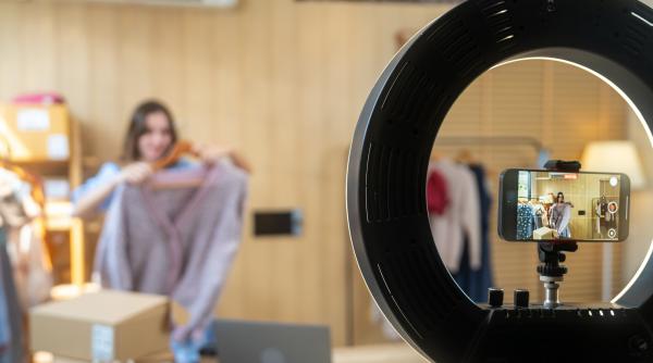 doua universitati au anuntat ca din aceasta toamna vor avea programe de studii pentru influenceri in sua