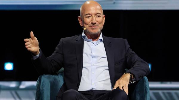 jeff bezos vrea sa vanda 15 milioane de actiuni la amazon valoarea lor e in scadere