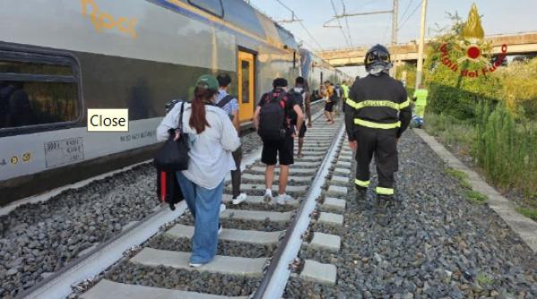 tren cu 450 de pasageri a deraiat in italia dupa ce a lovit doua vaci aflate intre sine