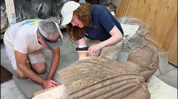 descoperire arheologica senzationala in turcia o statuie veche de 2 000 de ani a fost folosita pentru repararea unui drum roman