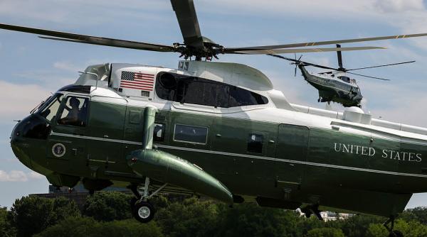 elicopterul marine one s a apropiat prea mult de un avion la washington anuntul casei albe despre donald trump