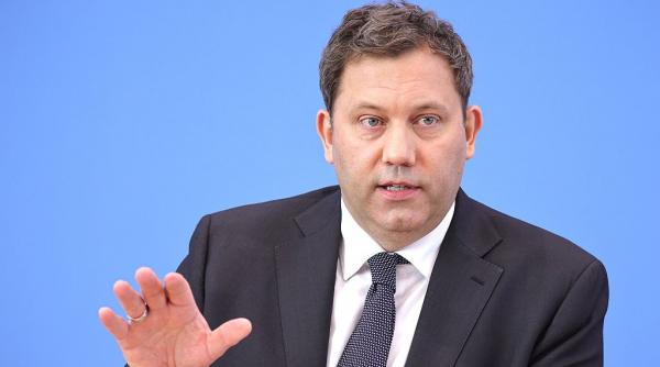guvernul germaniei ia in calcul interzicerea partidului extremist afd urmeaza alegeri regionale cruciale in septembrie