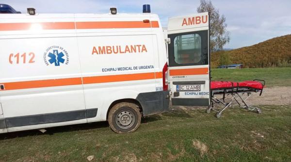 cu ambulanta la pepeni un echipaj de pe salvare a fost filmat cand opreste sa faca piata cu un copil bolnav in autospeciala