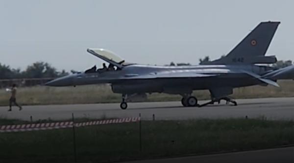 Imagini în premieră: Cum se antrenează piloții de F-16 pentru interceptarea dronelor care intră în România