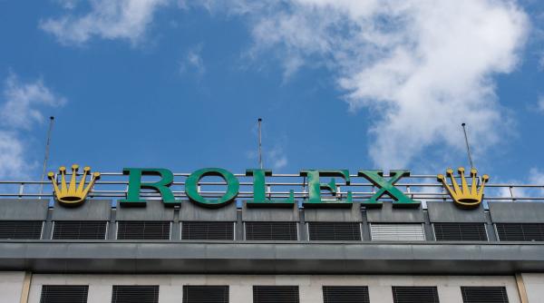 rolex inchide cerul deasupra fabricilor ce amenintare vine din aer
