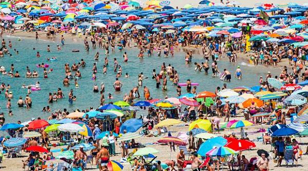 caldura extrema stimuleaza bacteria mancatoare de carne si alte infectii periculoase cum te aperi de boli in apa de mare sau piscina