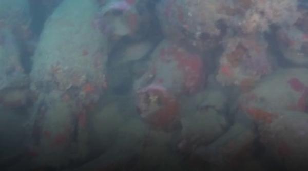 Imagini spectaculoase cu o epavă romană antică descoperită în largul coastei Siciliei. Sute de amfore erau aproape intacte