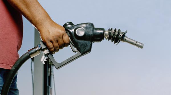 bucuresti are unul dintre cele mai mici preturi la benzina din tara cat costa carburantii miercuri 12 august