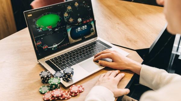 evolutia tehnologica a aparatelor de tip slot de la mecanica la algoritmi digitali