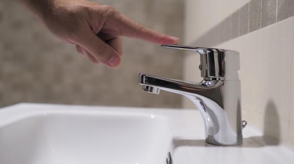 inca un mare oras ramane fara apa se va da drumul la apa din lacul vidraru ca sa salveze alimentarea in pitesti