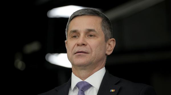 ministrul apararii din moldova a refuzat sa raspunda la o intrebare in limba rusa nu va inteleg a raspuns la intrebarea in romana