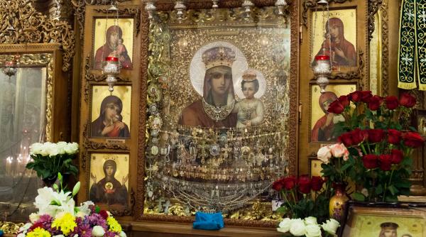adormirea maicii domnului 2026 traditii semnificatii si superstitii de sf maria mare cine isi sarbatoreste onomastica sambata
