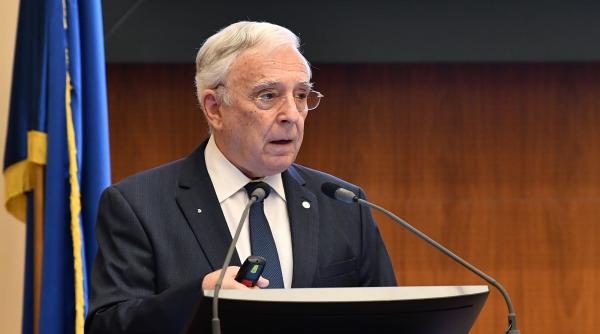 isarescu indeamna partidele sa revina la negocieri pentru guvern e arta compromisului sa faca compromis sa duca tara mai departe
