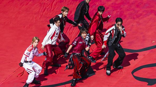 un membru bts a anuntat ca isi pierde auzul daca urechea stanga este la 100 dreapta e la 30