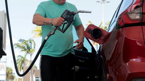 benzina si motorina raman foarte scumpe la pompa in romania si vineri 14 august de duminica scade acciza la carburantul diesel