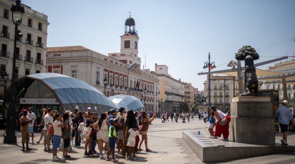 exodul romanilor din spania continua scrie un mare ziar spaniol explozia bulei imobiliare a distrus multe locuri de munca