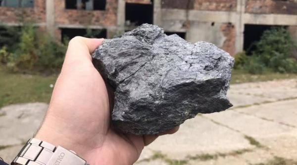 romania incepe exploatarea zacamintelor de grafit se redeschid minele catalinu si ungurelasu din baia de fier