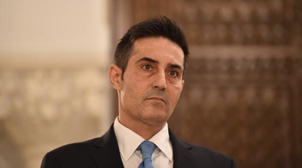 claudiu manda catre premierul ilie bolojan poate ca este timpul sa faceti si dumneavoastra un sacrificiu plecati