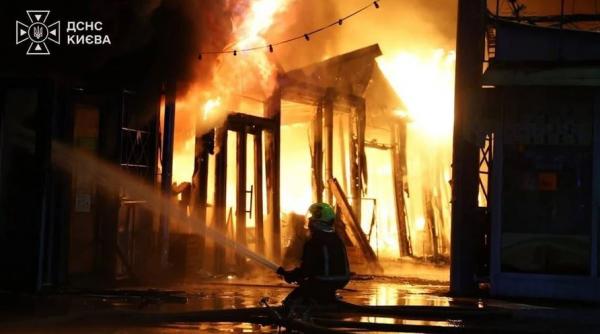 rusia a atacat kievul si mai multe zone din ucraina cu rachete balistice si anti nava explozii puternice in capitala ucraineana