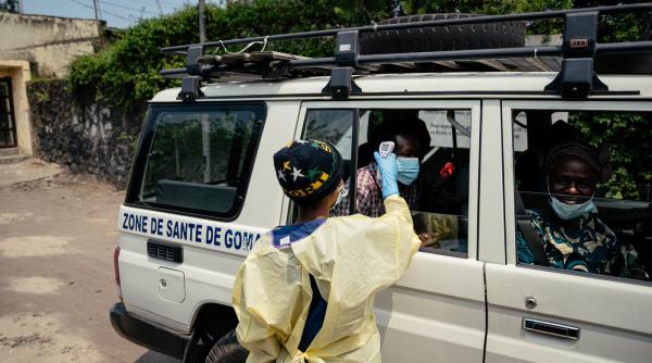 ebola face ravagii in congo aproape jumatate dintre pacientii confirmati au murit avertismentul oms