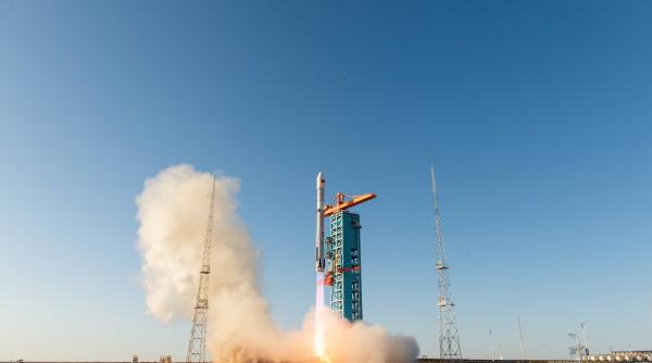 china recupereaza pentru prima data pe uscat o treapta de racheta un pas important spre zborurile reutilizabile