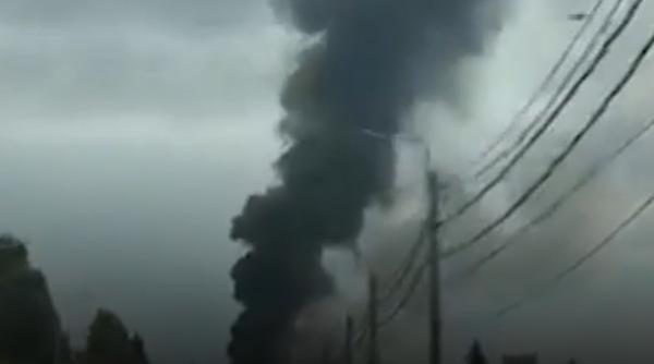 Incendiu lângă rafinăria Lukoil din Ploiești, alertă de proporții