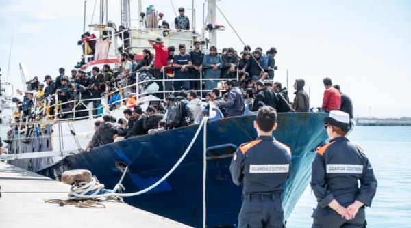 italia cere despagubiri germaniei pentru migrantii adusi in porturile sale de navele umanitare