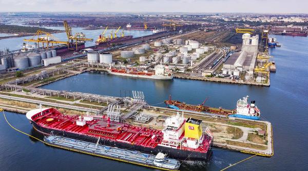 oil terminal intra in conflict de munca sindicalistii avertizeaza o greva de 5 zile ar costa mai mult decat cresterea salariilor