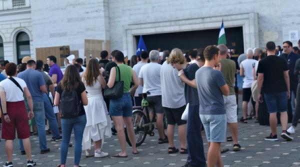 protest in timisoara pentru dominic fritz dupa decizia ccr care il lasa fara mandatul de primar
