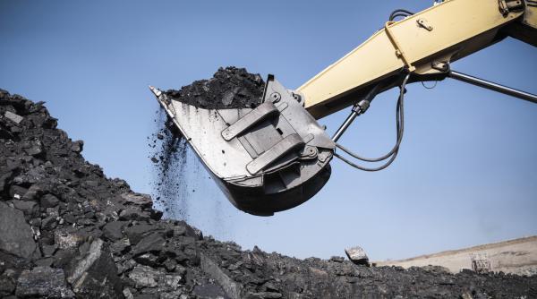 carbunele ramane pe primul loc in productia mondiala de electricitate in 2026 drumul pare mult mai lung pentru energia verde