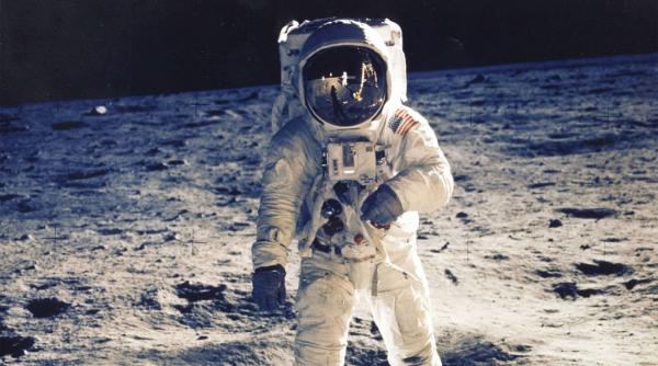 studiu microbii care ajung pe luna odata cu astronautii ar putea supravietui in zonele umbrite de ce ii ingrijoreaza pe cercetatori