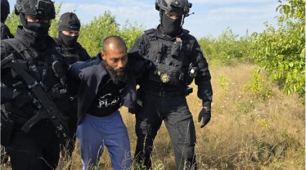 alerta in maramures un detinut evadat de pe un santier e de negasit de 48 de ore este cautat de sute de politisti inclusiv cu drone