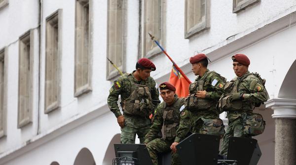 ecuador desfasoara operatiuni militare comune cu sua in apropierea frontierei cu columbia