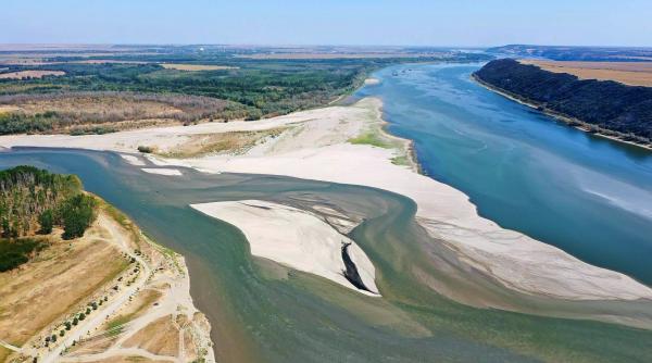 primele vesti bune pentru cernavoda nivelul dunarii creste in urmatoarele 7 zile apele romane publica imagini cu seceta de pe olt