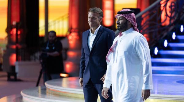 de la razboiul din orient la jocuri video si dragon ball macron si mbs au mers impreuna la cupa mondiala de e sports de la paris