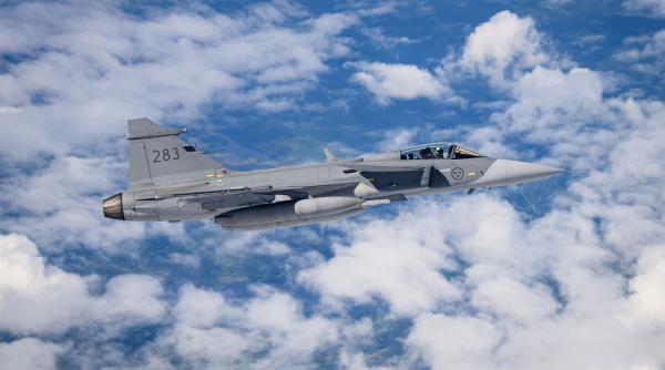 Un avion de vânătoare Gripen s-a prăbușit în Ungaria. Peter Magyar: Pilotul s-a catapultat cu succes